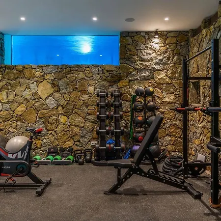 Charisma And Wellness Club Hotell