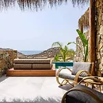 Отель Charisma And Wellness Club 4*