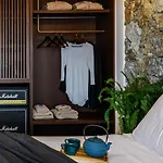 Отель Charisma And Wellness Club