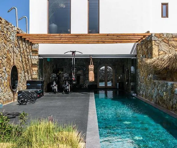 Charisma And Wellness Club 4*