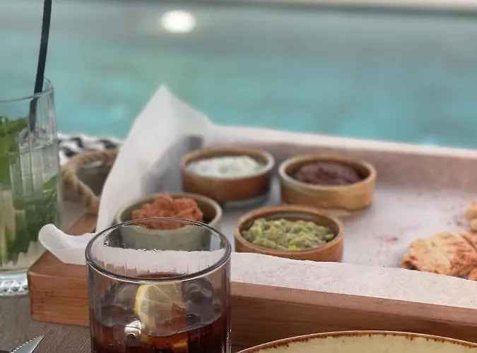 Charisma And Wellness Club فندق Plintri