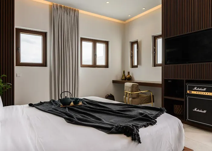 Charisma And Wellness Club فندق Plintri