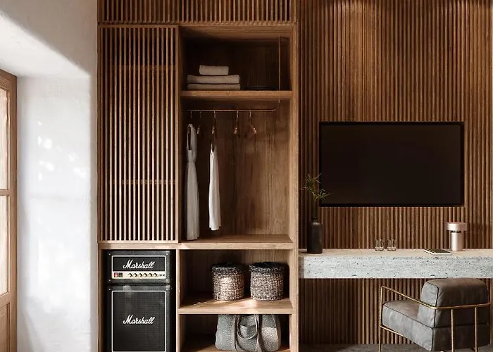 Charisma And Wellness Club فندق