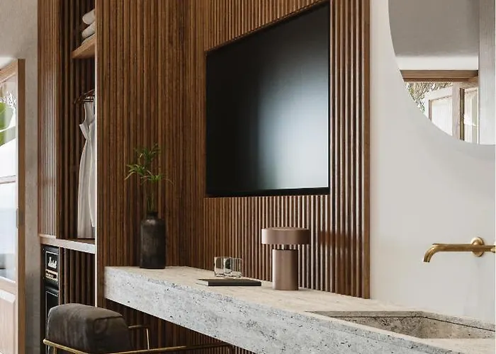 فندق Charisma And Wellness Club 4*